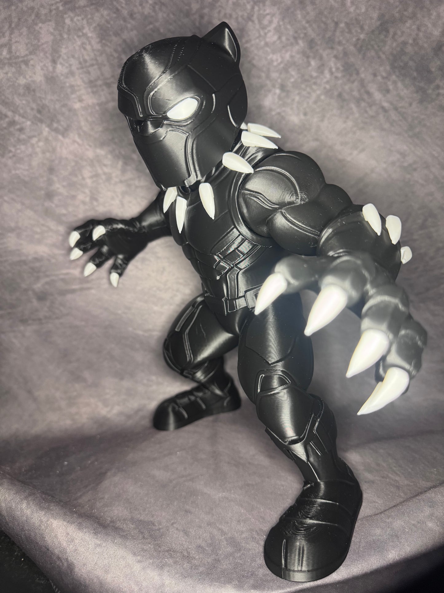 Black Panther Inspired 3D Printed Collectible Figure – 29cm Display Statue