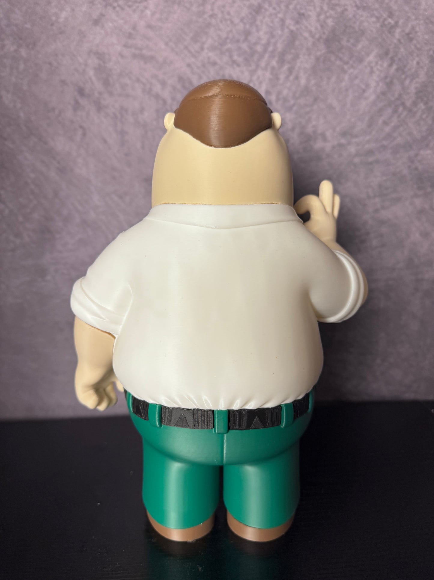 Peter Griffin Collector Figure – Large 27cm Display Model