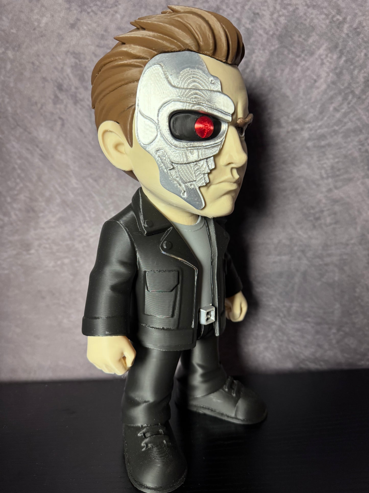 Terminator  large collectible 31cm tall